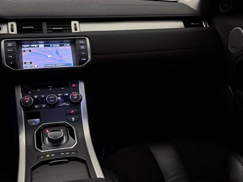 Used 2013 Land Rover Range Rover Evoque Pure image 27