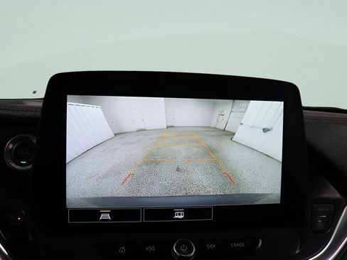 Used 2025 Chevrolet Blazer LT AWD/4WD image 12