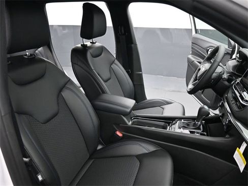 New 2026 Jeep Compass Latitude image 26