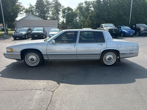 Used 1993 Cadillac De Ville Sedan FWD image 6