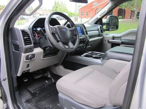 Used 2022 Ford F350 XLT w/ XLT Premium Package image 13