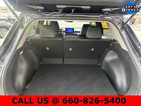 Used 2025 Toyota Corolla Cross XLE image 12