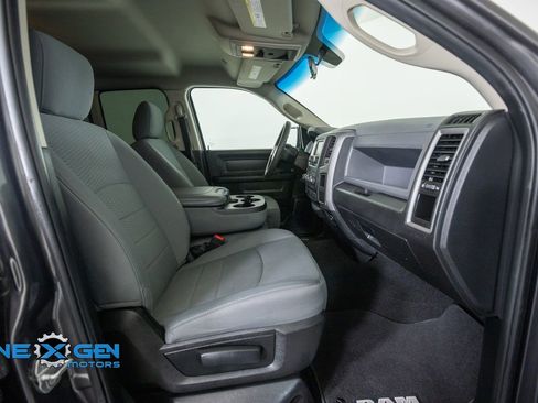 Used 2018 RAM 1500 Express w/ Express Value Package AWD/4WD image 39