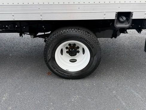 New 2026 Ford E-350 and Econoline 350 Super Duty w/ Power Equipment Group image 12