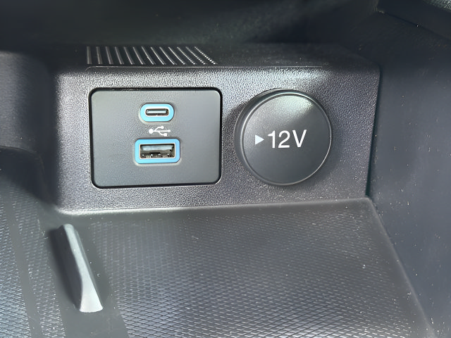 Used 2022 Ford Escape SEL w/ SEL Stealth AWD Package image 17