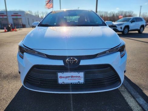 Used 2023 Toyota Corolla LE image 2