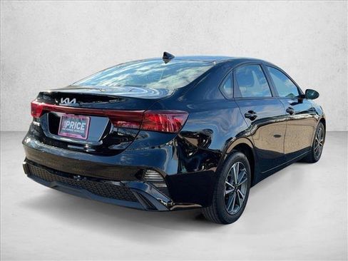 Used 2023 Kia Forte LXS image 5