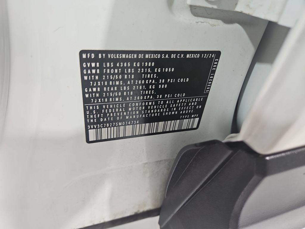 Used 2025 Volkswagen Taos SE FWD image 31