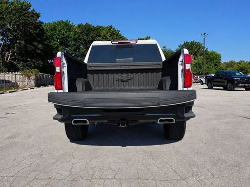 Used 2024 Chevrolet Silverado 1500 LT Trail Boss w/ LT Trail Boss Premium Package AWD/4WD image 7