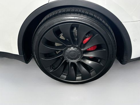 Used 2022 Tesla Model Y Performance AWD/4WD image 11