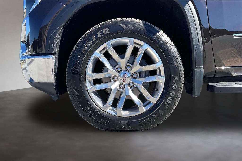 Used 2019 GMC Sierra 1500 SLT w/ SLT Premium Plus Package AWD/4WD image 35