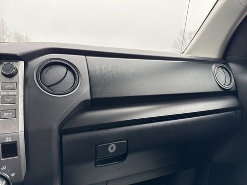 Used 2018 Toyota Tundra SR image 17