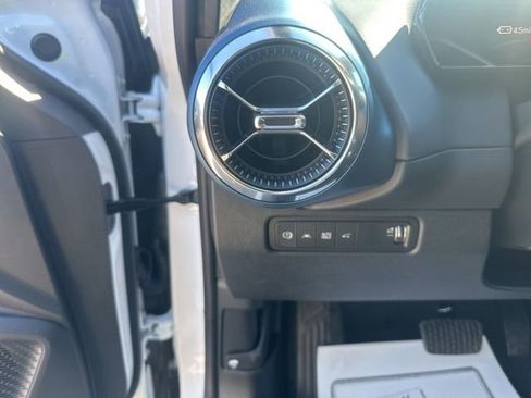 New 2026 Chevrolet Equinox EV LT image 18