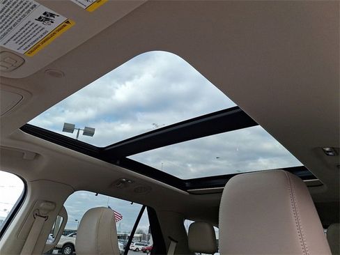 Used 2023 Ford Explorer Limited w/ Limited Technology Package image 14