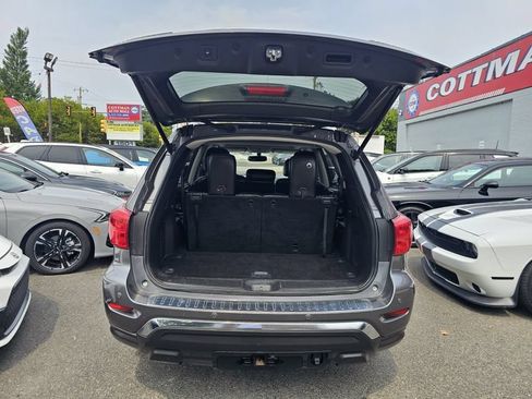 Used 2017 Nissan Pathfinder Platinum AWD/4WD image 10