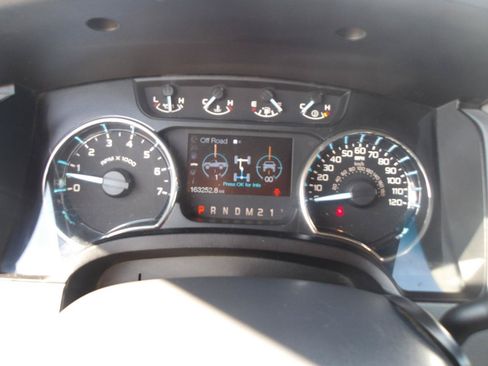 Used 2011 Ford F150 XLT w/ XLT Chrome Pkg AWD/4WD image 21