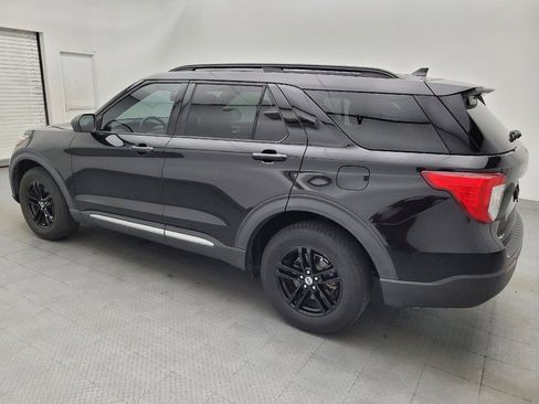 Used 2020 Ford Explorer XLT w/ Comfort Package AWD/4WD image 3