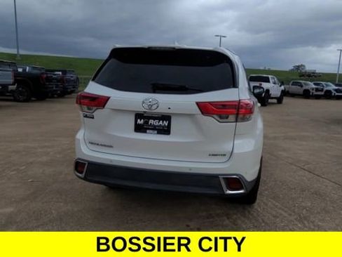Used 2019 Toyota Highlander Limited Platinum FWD image 8