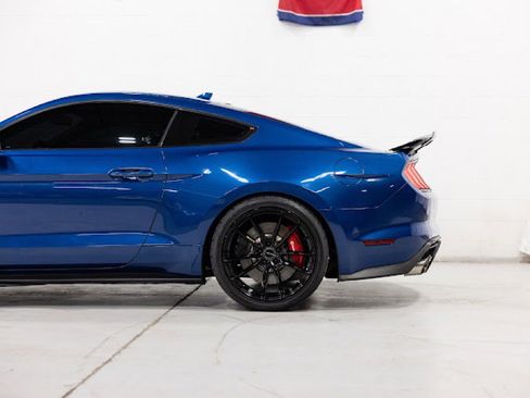 Used 2022 Ford Mustang Shelby GT500 w/ Carbon Fiber Track Pack image 7