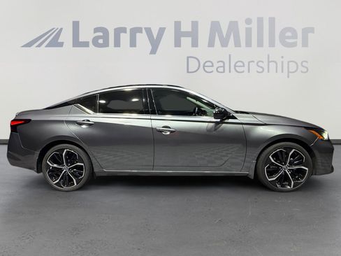 Certified 2023 Nissan Altima 2.5 SR image 6