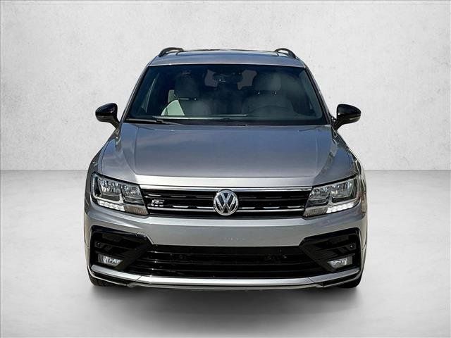 Used 2020 Volkswagen Tiguan SE R-Line FWD image 2