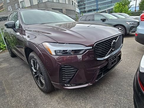 New 2026 Volvo XC60 B5 Core w/ Climate Package image 10