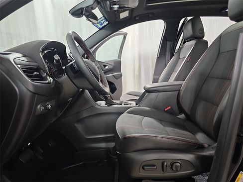 Certified 2023 Chevrolet Equinox RS w/ LPO, Floor Liner Package image 19