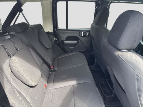 Used 2023 Jeep Wrangler Unlimited w/ Sun & Screen Package AWD/4WD image 22