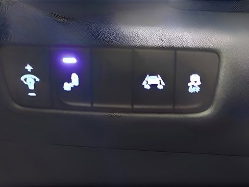 Used 2021 Hyundai Kona Limited w/ Cargo Package image 21