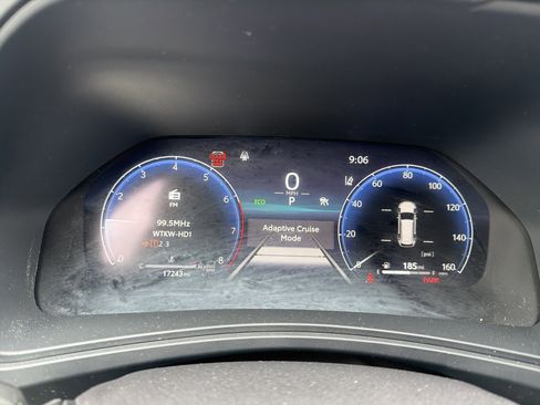 Used 2025 Toyota Grand Highlander AWD image 17