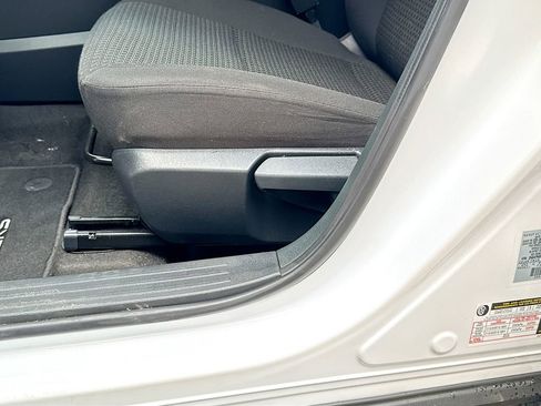 Used 2025 Nissan Kicks S image 16