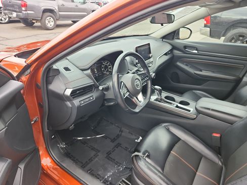 Used 2020 Nissan Altima 2.5 SR FWD image 10