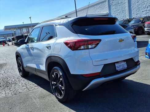 Used 2023 Chevrolet TrailBlazer LT w/ Convenience Package image 3