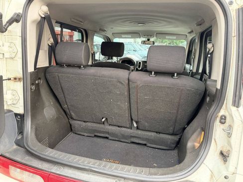 Used 2010 Nissan Cube 1.8 S w/ Interior Designer Pkg FWD image 5