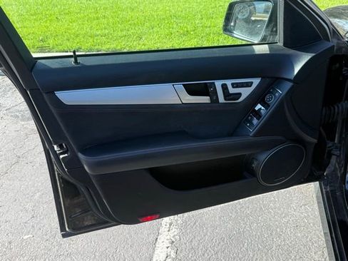 Used 2013 Mercedes-Benz C 250 Sedan image 7