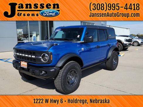 New 2025 Ford Bronco Big Bend w/ Black Diamond Package image 2
