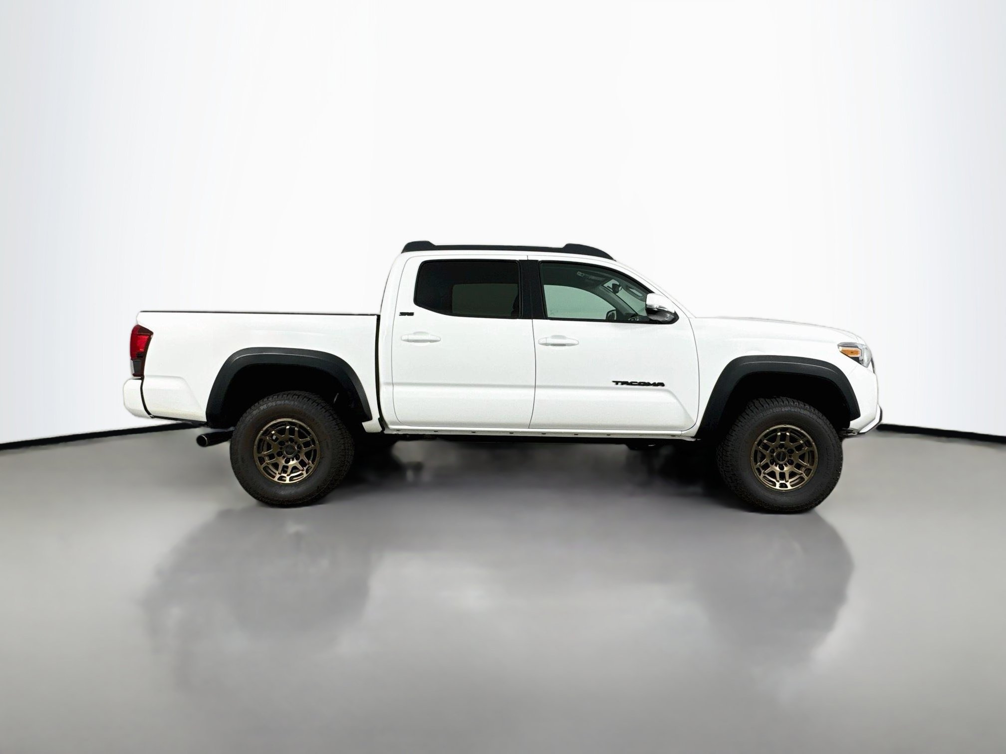 Certified 2023 Toyota Tacoma 4x4 Double Cab w/ Trail Edition image 8