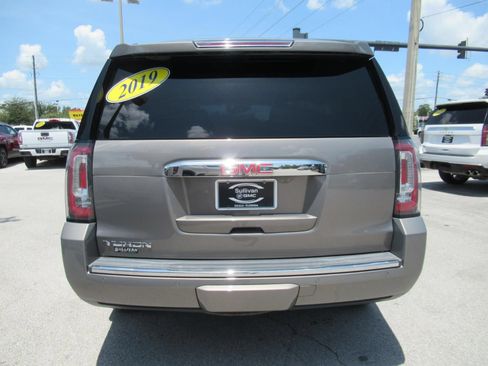 Used 2019 GMC Yukon Denali w/ Denali Ultimate Package RWD image 6
