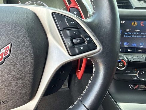 Used 2019 Chevrolet Corvette Stingray Coupe w/ Carbon Flash Badge Package RWD image 23