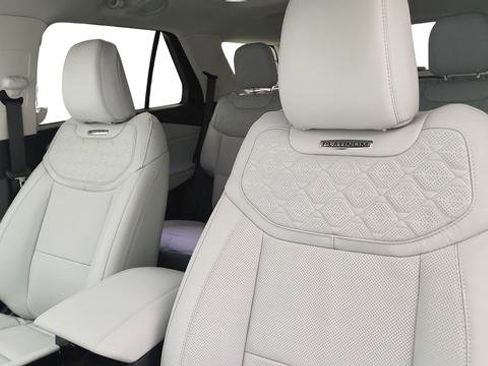 New 2026 Ford Explorer Platinum w/ LUX Leather Package AWD/4WD image 10