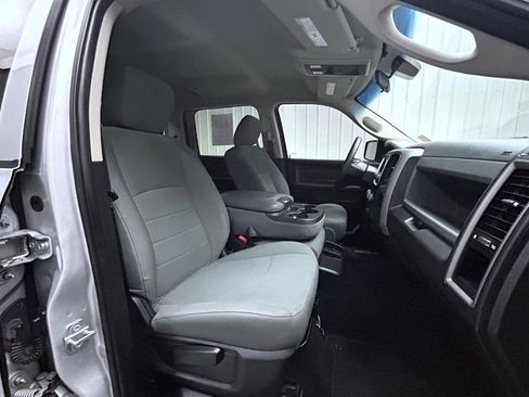 Used 2018 RAM 1500 Express w/ Express Value Package AWD/4WD image 15