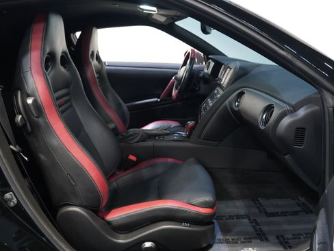 Used 2015 Nissan GT-R Black Edition AWD/4WD image 30