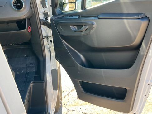 New 2026 Mercedes-Benz Sprinter 2500 image 17