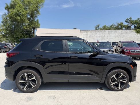 Used 2021 Chevrolet TrailBlazer RS w/ Technology Package AWD/4WD image 4