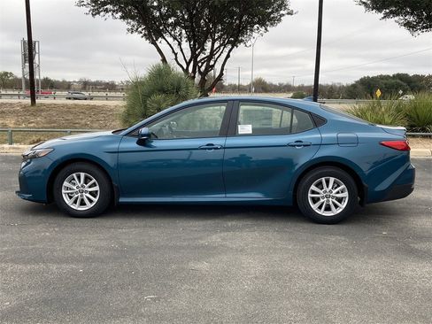 New 2026 Toyota Camry LE image 8