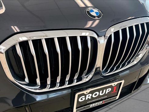 Used 2019 BMW X5 xDrive50i w/ M Sport Package AWD/4WD image 28