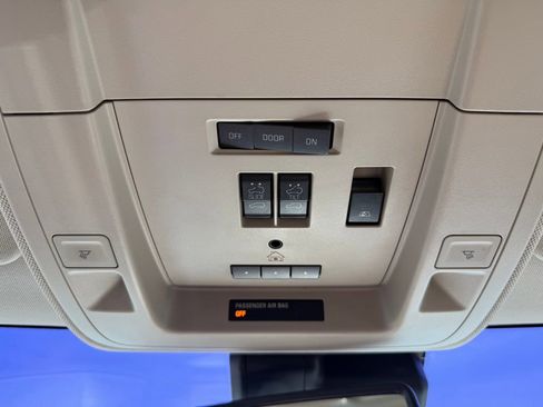 Used 2018 GMC Sierra 1500 Denali w/ Denali Ultimate Package image 16