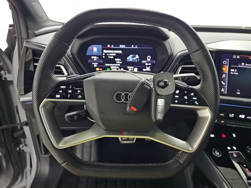 Used 2024 Audi Q4 e-tron Premium Plus w/ Premium Plus AWD/4WD image 4
