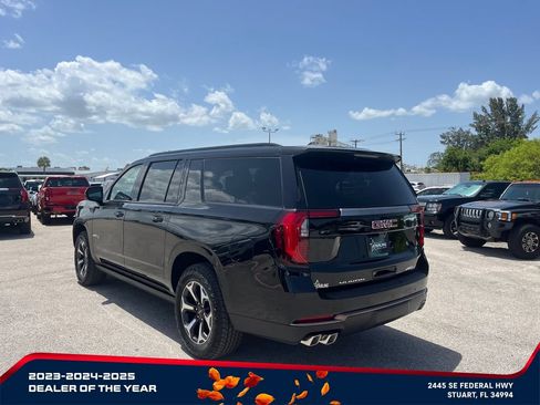 New 2026 GMC Yukon XL AT4 Ultimate AWD/4WD image 5