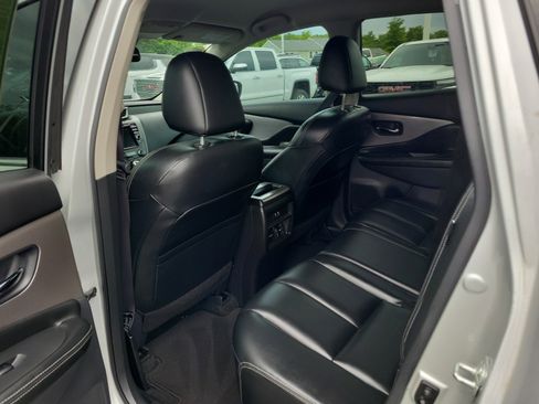 Used 2022 Nissan Murano SV FWD image 13